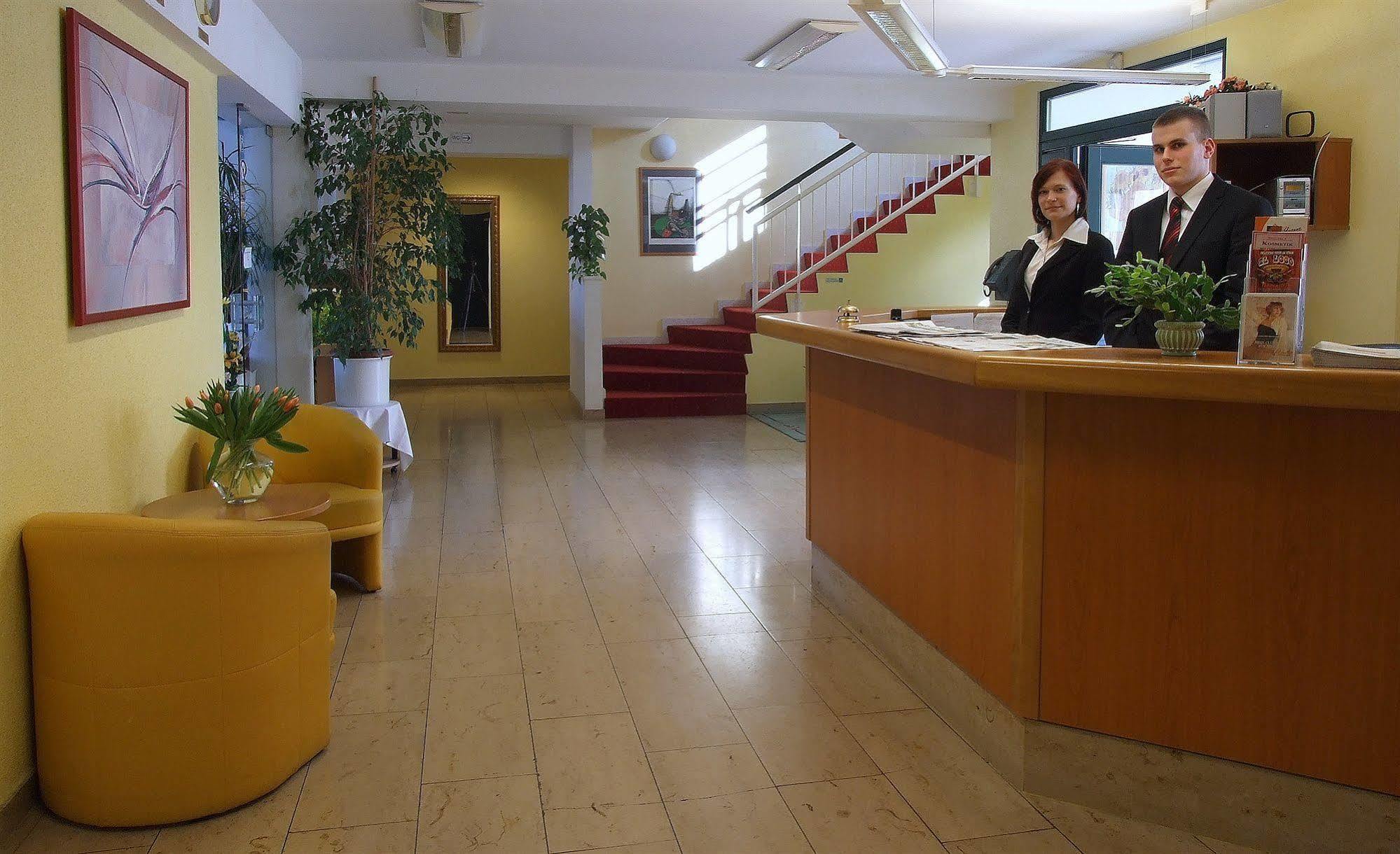 Kubrat An Der Spree Hotel